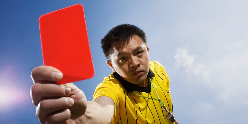 Nhận định kèo thẻ phạt dựa trên phong cách điều khiển trận đấu của trọng tài